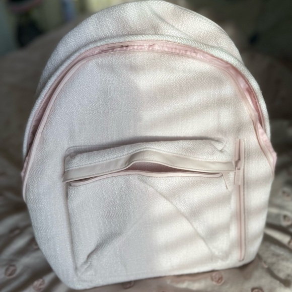 Beis Everyday Backpack in Sakura - Picture 1 of 6